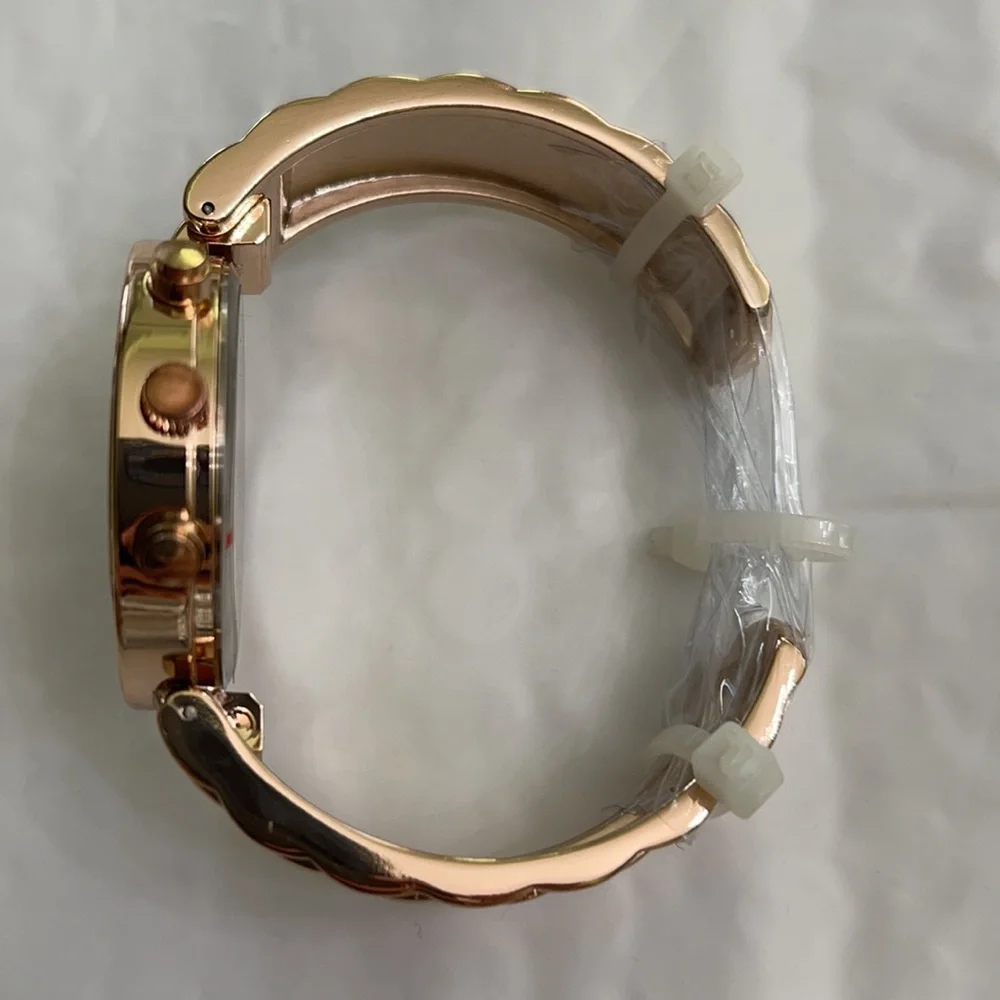 TIME AND TRUE WOMAN GOLDEN CUFF WATCH BANGLE QUARTZ ACCURACY